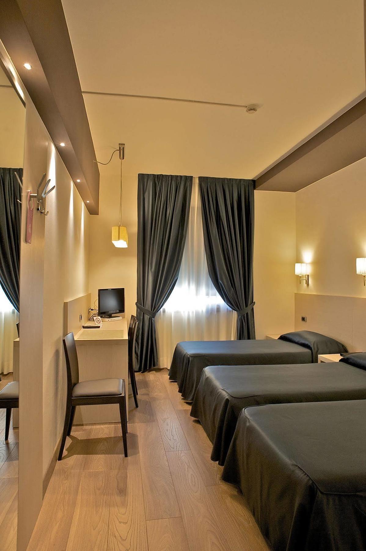 Sam Hotel Monfalcone Kültér fotó